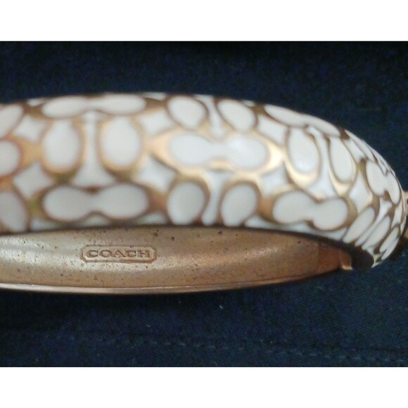 VTG Coach Cream/Gold C Logo Enamel Snap Clasp Bangle Bracelet Logo Charm Dustbag - Picture 4 of 10